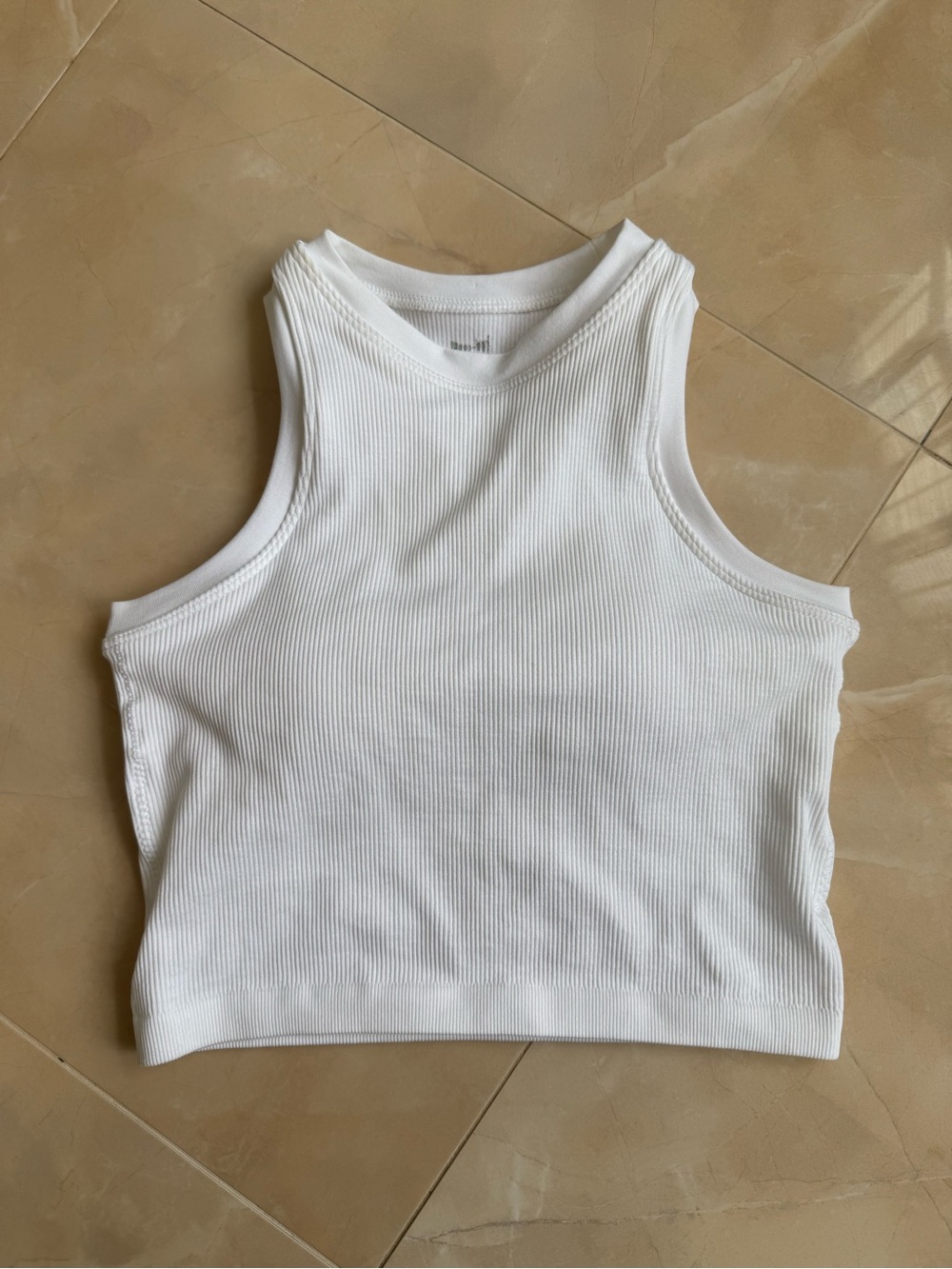Pro-Fit Seamless Ribbed Crop Tank Top white